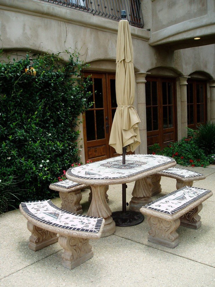 Design ideas for a mediterranean courtyard patio in San Diego.