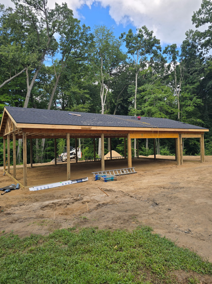 Detached Garage