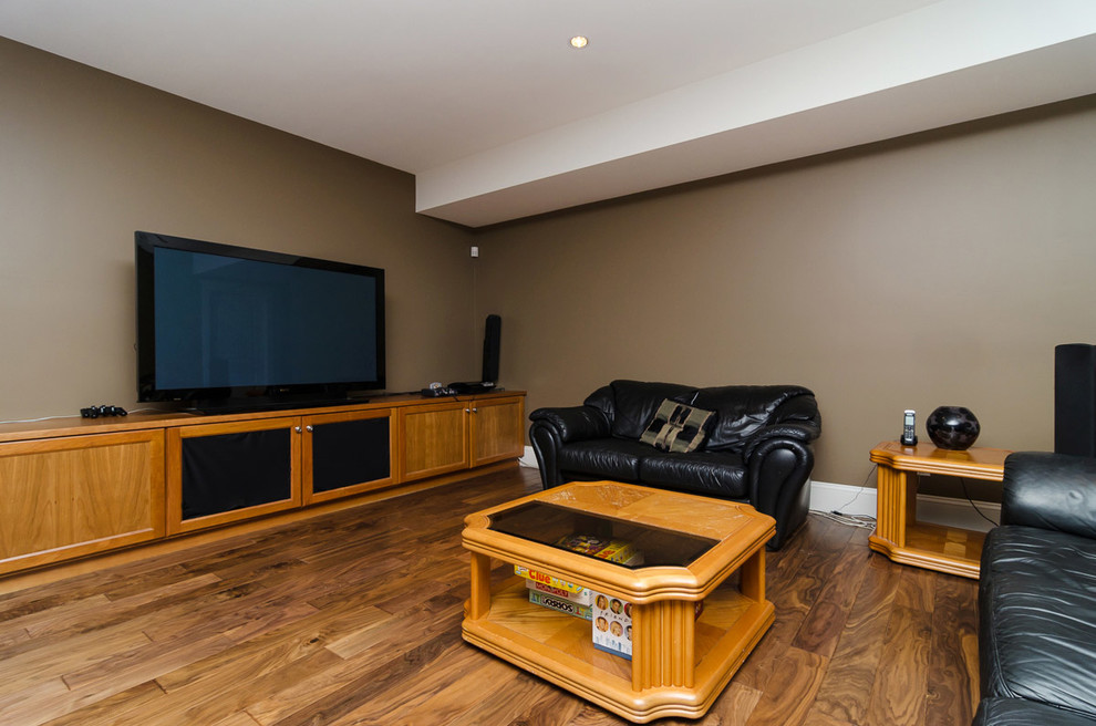 Design ideas for an arts and crafts home theatre in Vancouver.