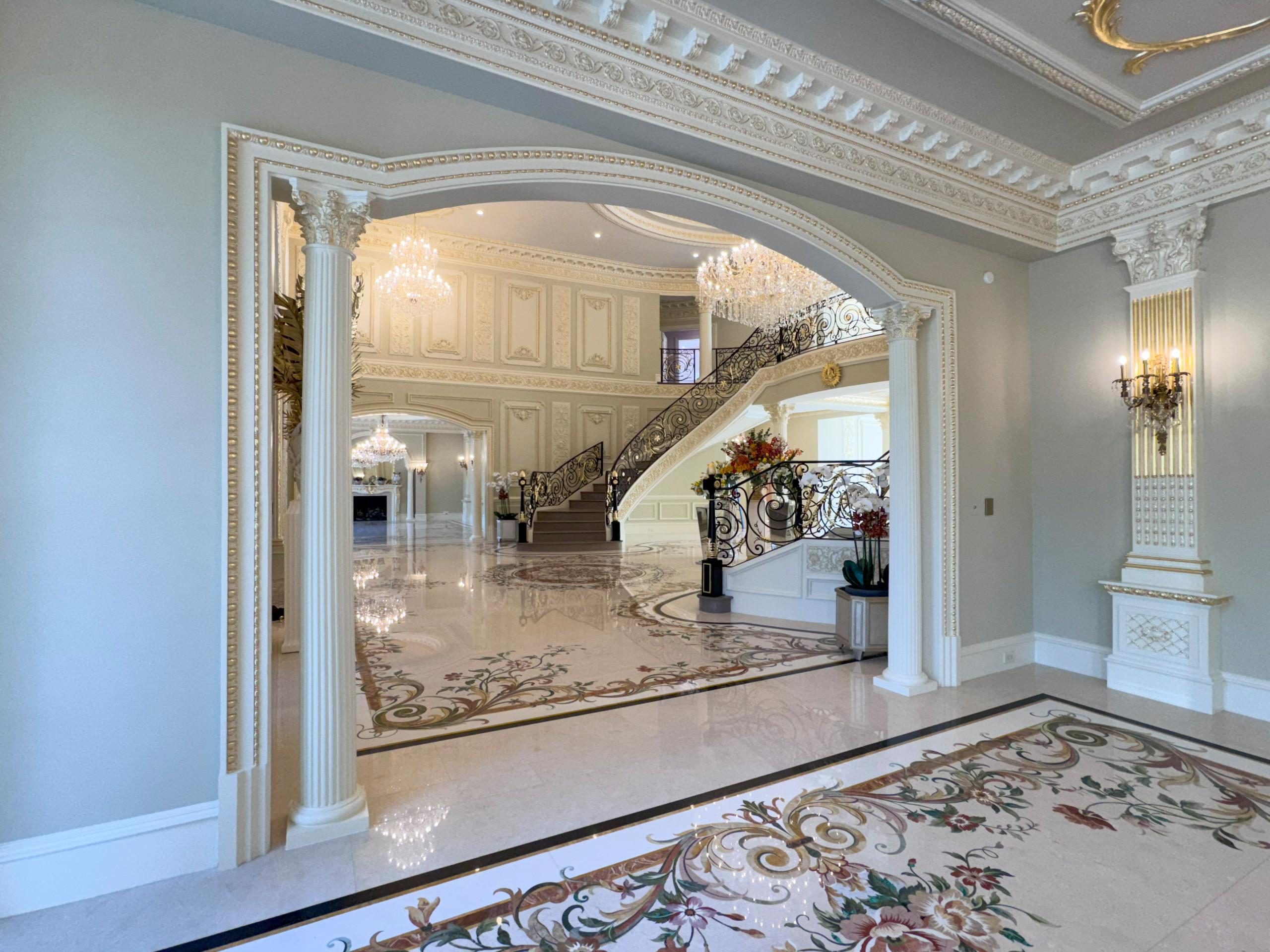 135_Vibrant Staircase with Touch of Historic Grandeur, Great Falls, VA 22066