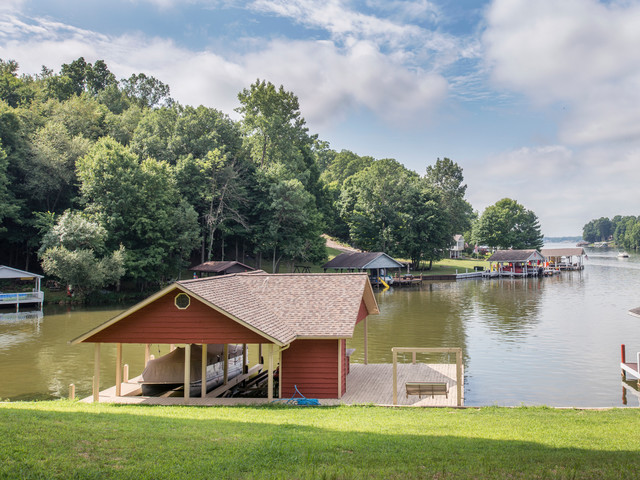 Beautiful lakefront Timber Frame rustik-traedaeck