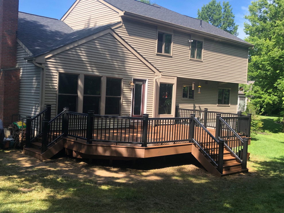 Deck - contemporary deck idea