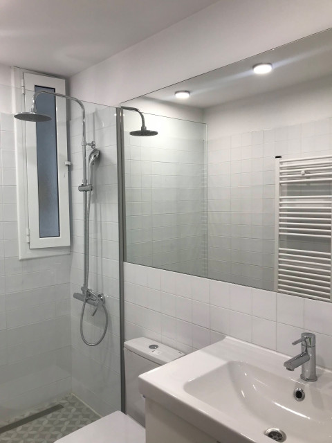 LAB | Ba&ntilde;os modern-badezimmer
