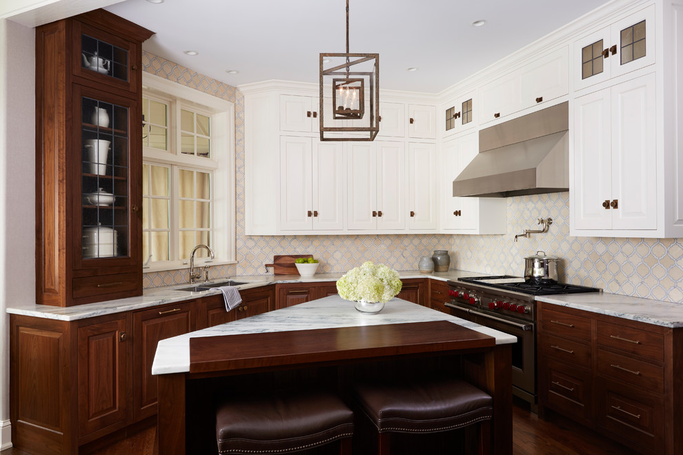 Inspiration for a transitional kitchen remodel in Minneapolis