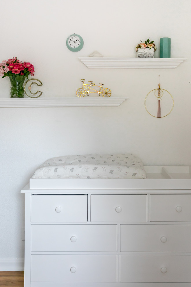 Inspiration for a transitional home design remodel in Austin