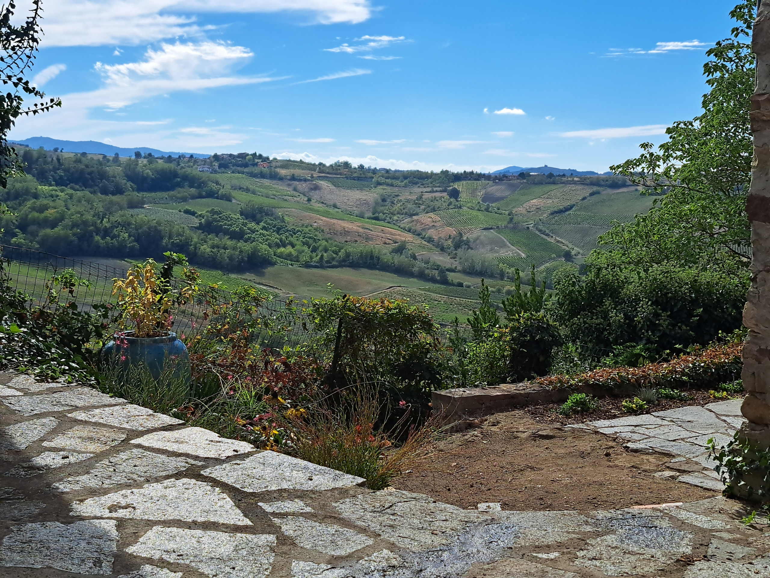 Un giardino sulle colline pavesi