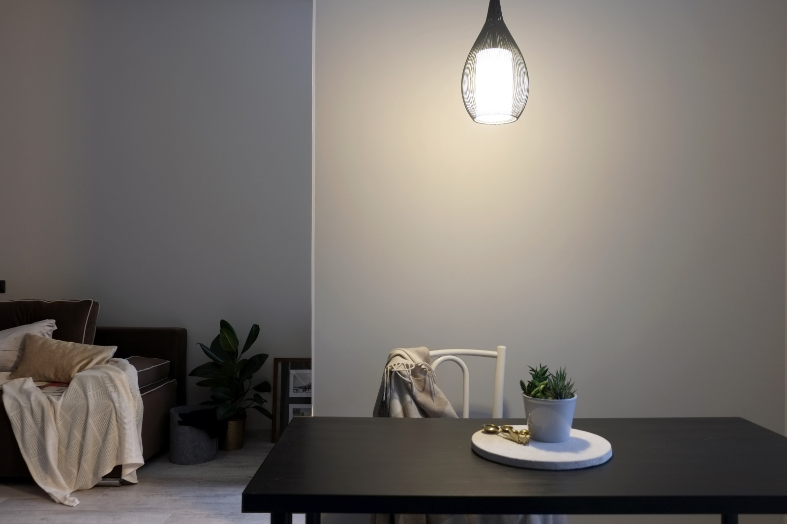 Компактная студия с выделенной спальней