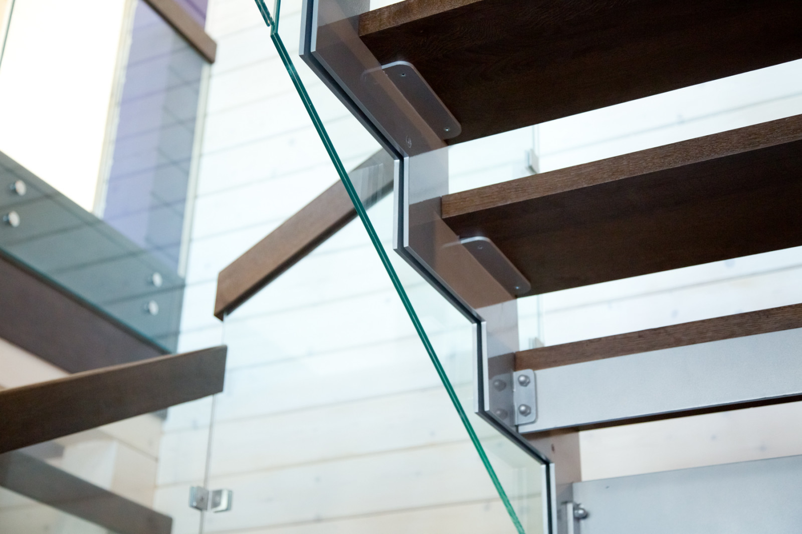 Лестница на металлокаркасе