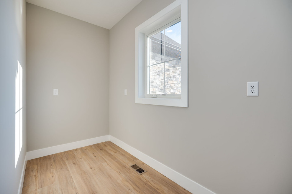Amazing 2357 + over 900 sqft in basement home in Lebanon Ohio