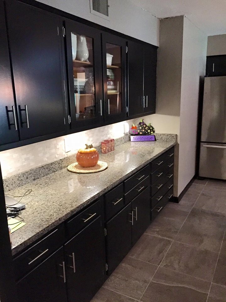 Inspiration for a transitional kitchen remodel in Chicago