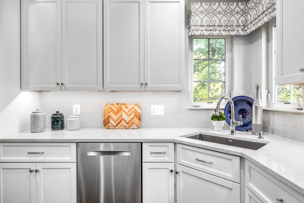 Inspiration for a transitional kitchen remodel in DC Metro