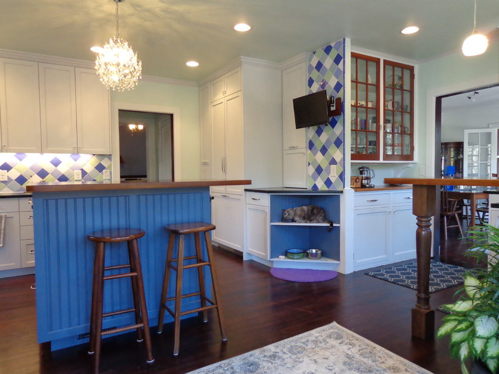 Inspiration for a transitional kitchen remodel in Raleigh