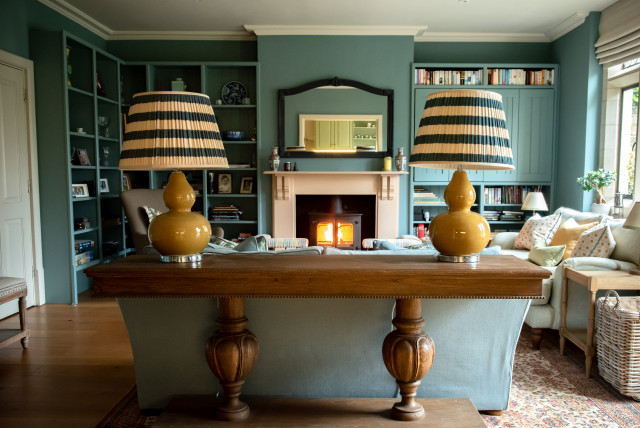 Sitting Room klassisk-vardagsrum