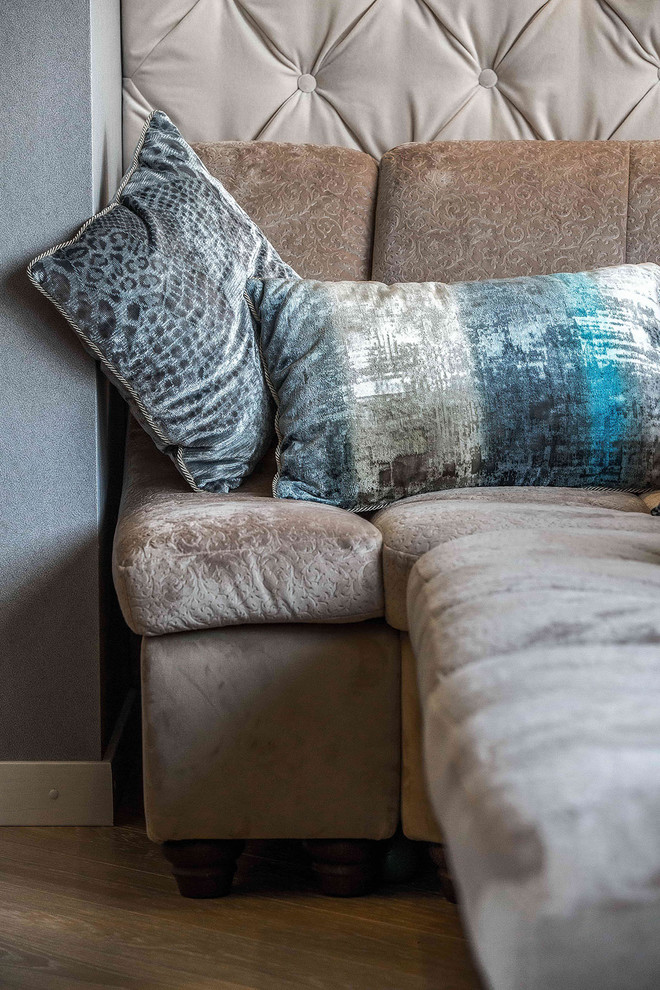 Интерьер с видом на Волгу