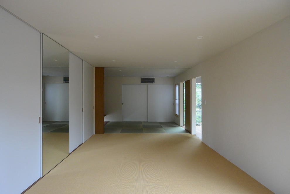 Transitional home design in Tokyo.