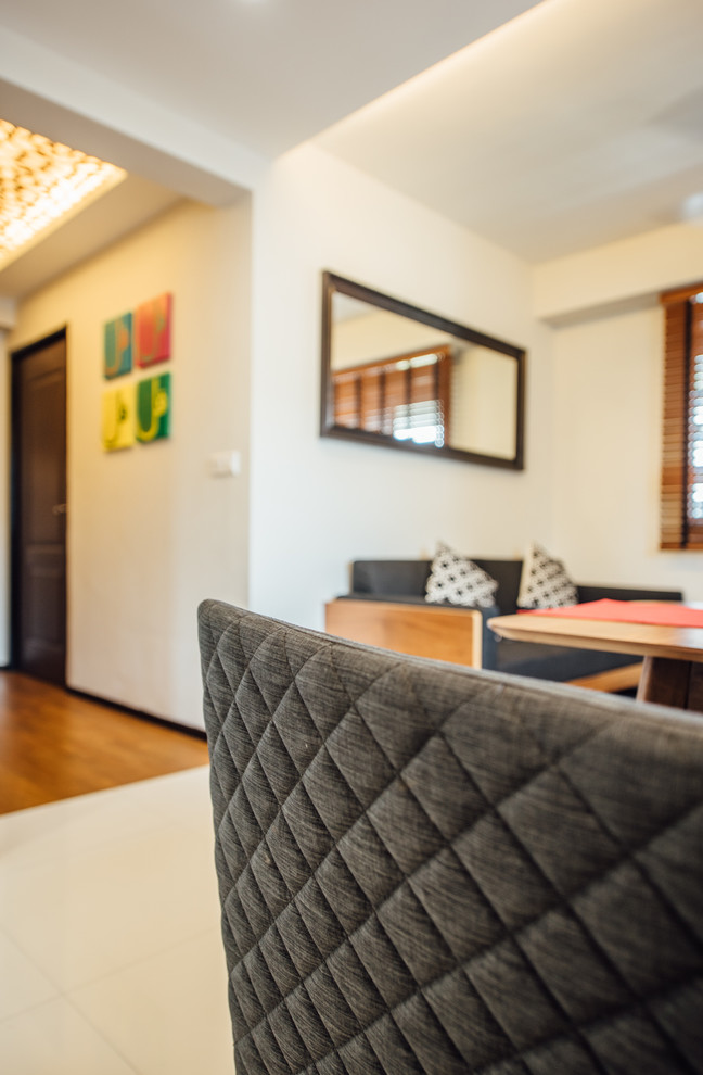 Photo of an eclectic living room in Singapore.