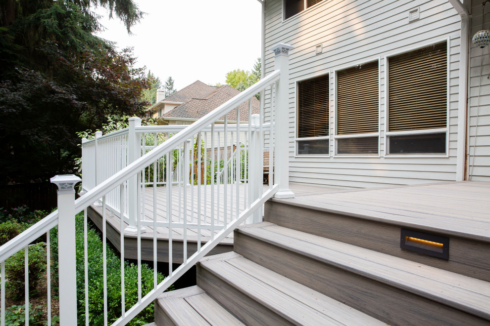 Example of a minimalist deck design in Seattle