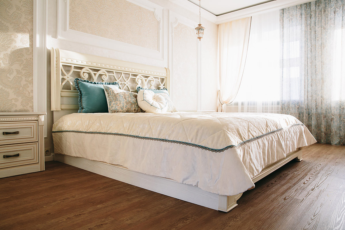 Реализация:Классика с нотками востока в бирюзе