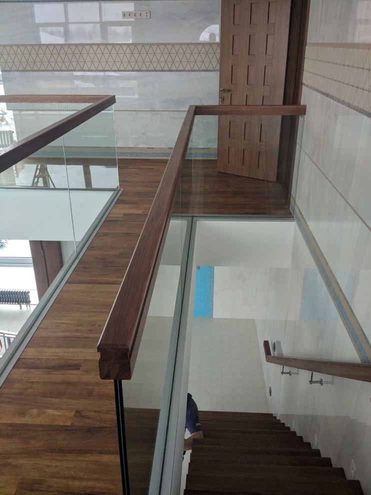 Стеклянные ограждения в частном доме