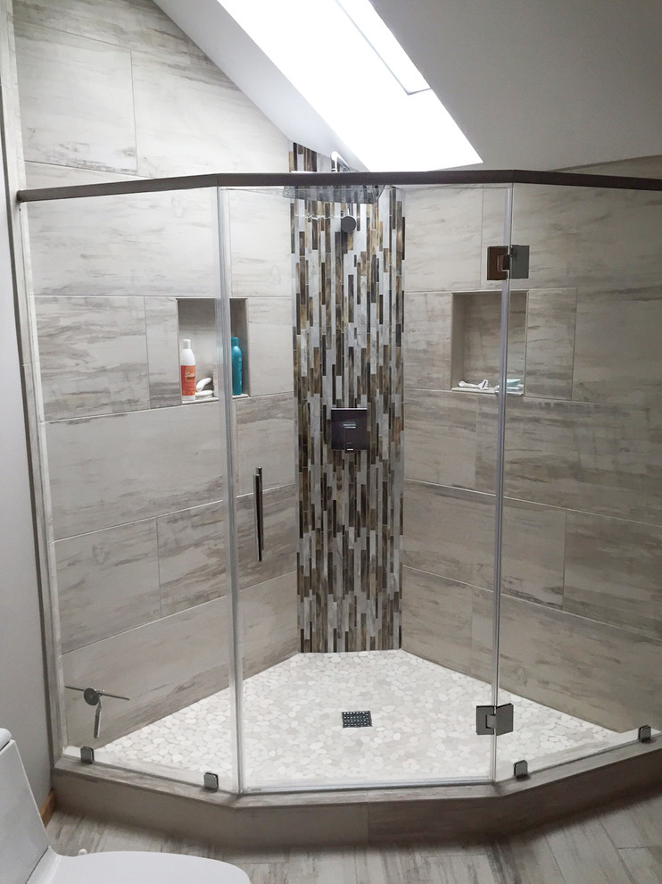 Bathroom - transitional bathroom idea in New York