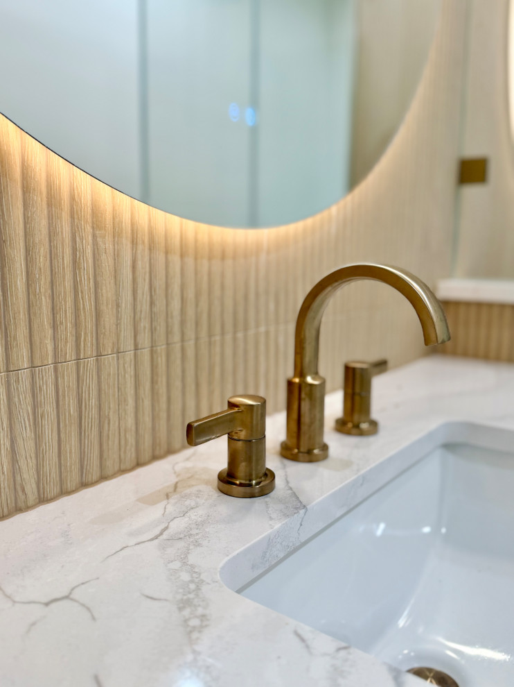 Turnberry Full Bathroom – Soft Modern Coastal