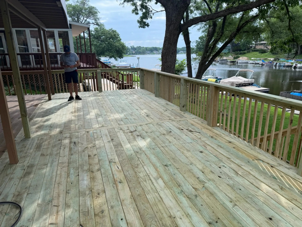 Deck Replacement & Rebuild – Lake Waukomis, MO