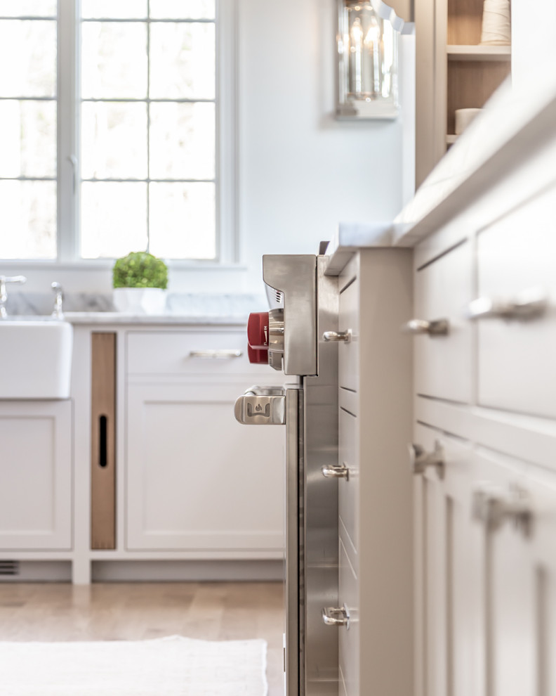 Wolf Range Traditional Kitchen Boston by Cutting Edge Homes Inc