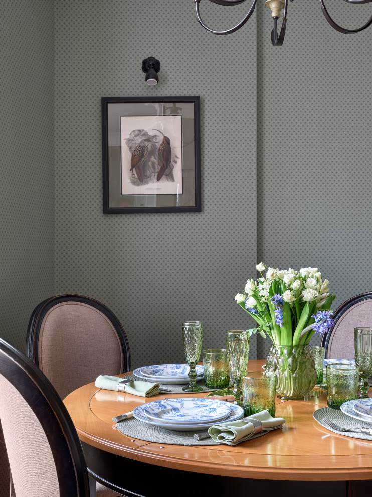 Серый элегантный