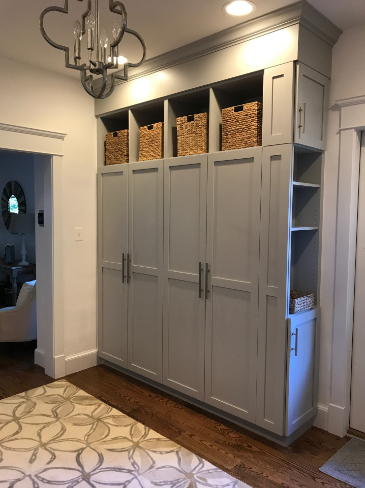 Example of a transitional home design design in DC Metro