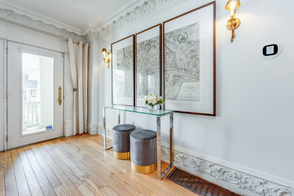 Inspiration for a transitional entryway remodel in Toronto