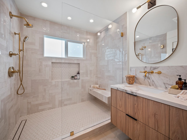 Master Shower with Floating Bench - Premier Design Custom Homes