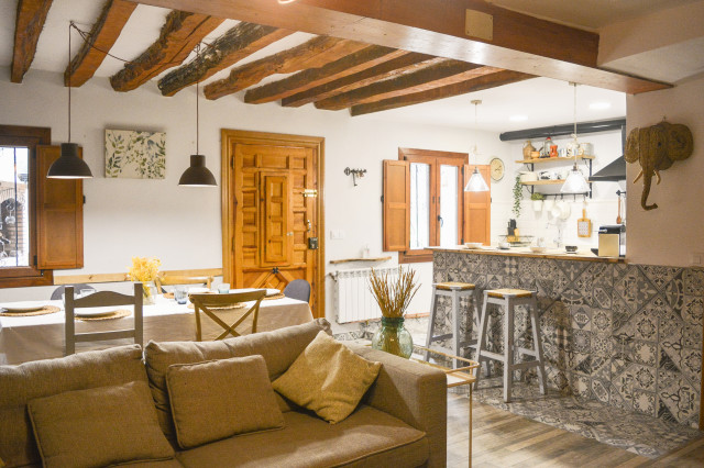 Reforma casa rural rustic-dining-room
