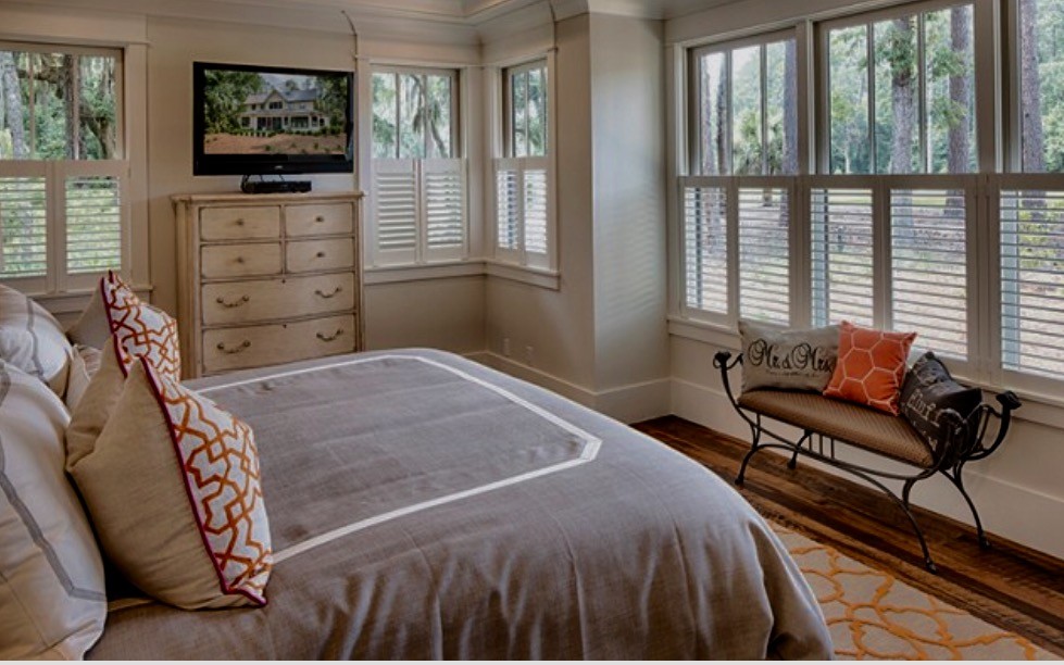 Inspiration for a transitional bedroom remodel in Chicago