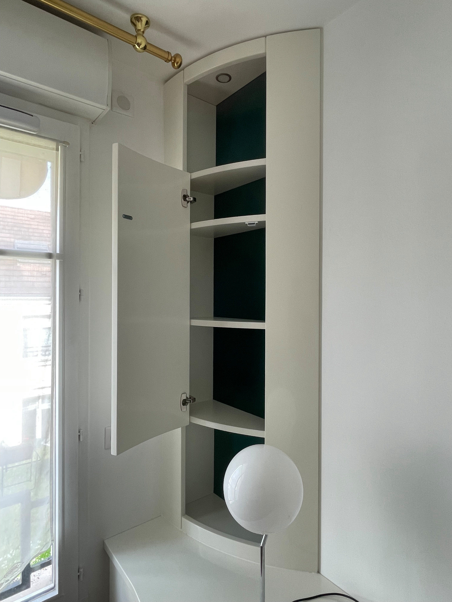 Bureau tout en courbes