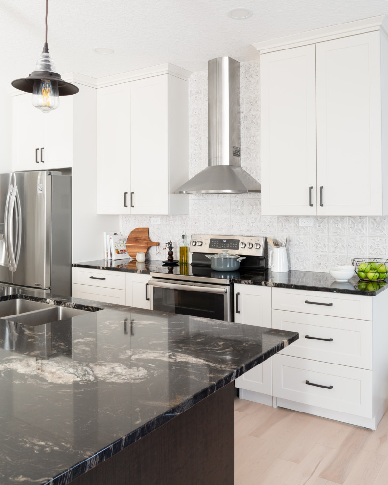 Transitional kitchen photo in Calgary