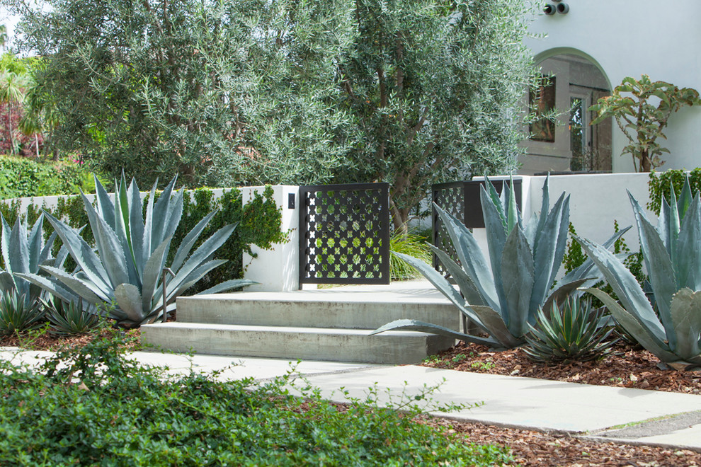 Spanish Bungalow - Mediterranean - Landscape - Los Angeles - by Lisa Gimmy Landscape Architecture on Spanish Garden Design
 id=38570