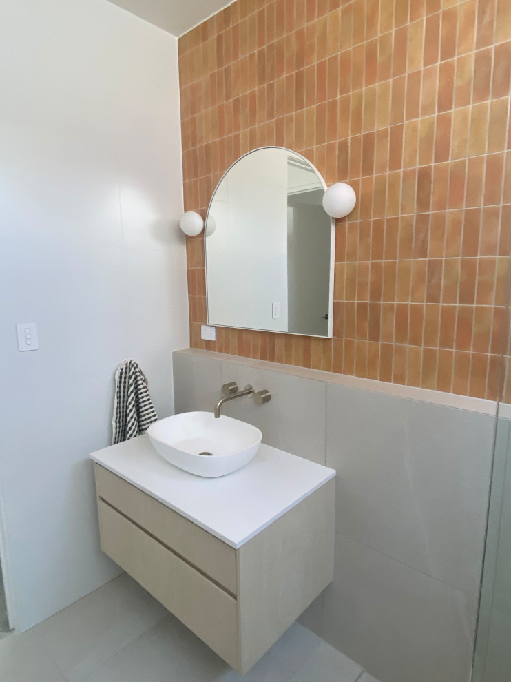 Contemporary bathroom in Adelaide.