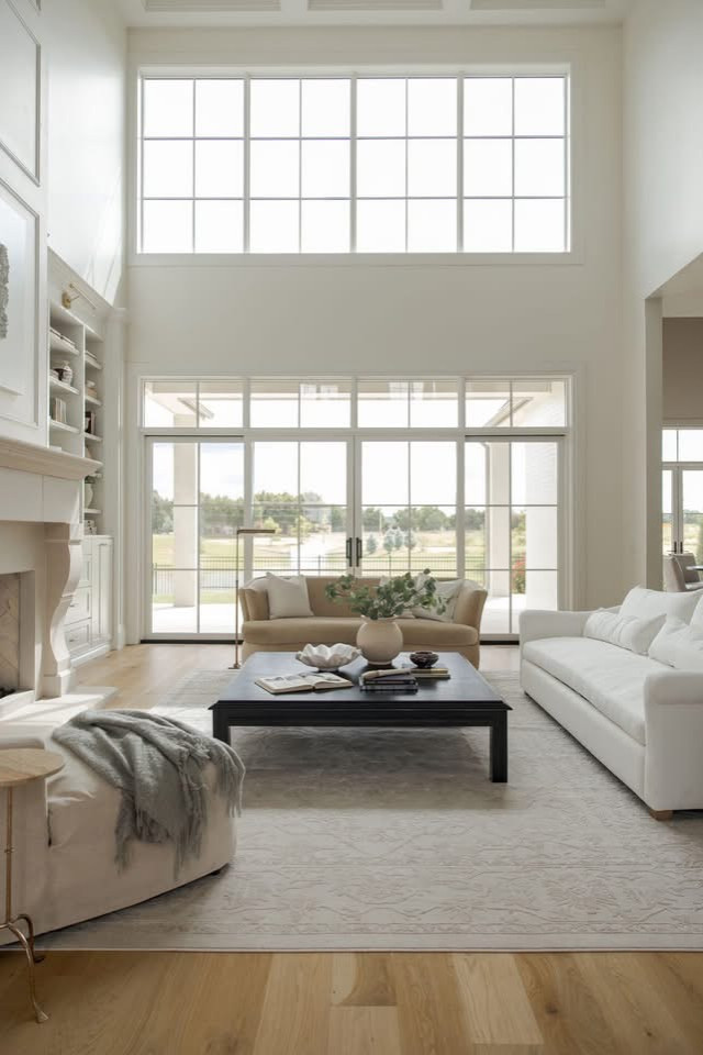 Living room - traditional living room in Oklahoma City