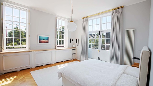 Gilmore Road modern-sovrum