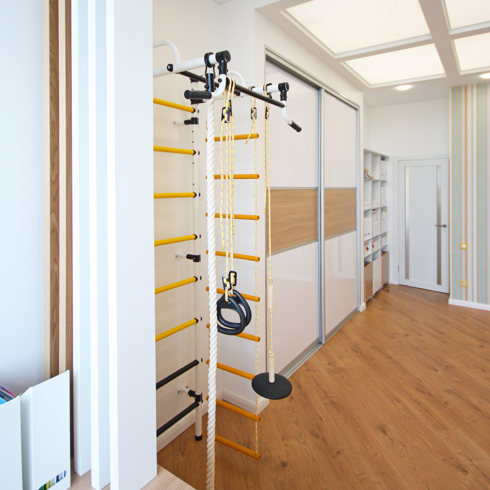 Квартира с головой оленя