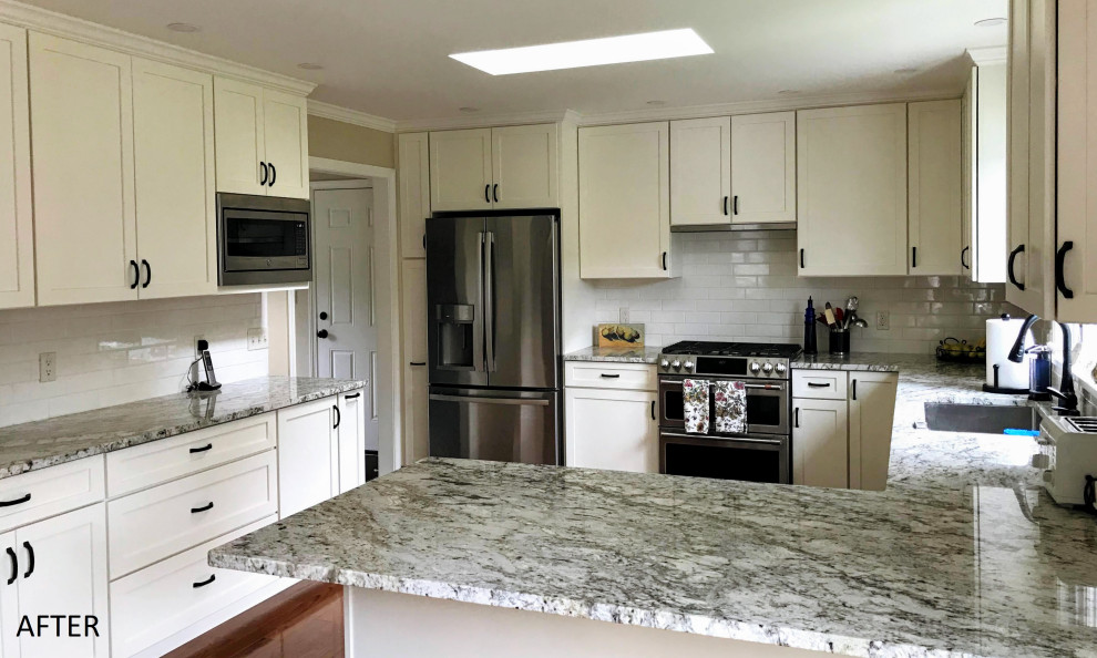 Transitional kitchen photo in Boston
