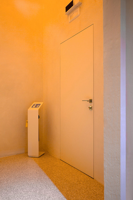 "KING SIZE DOOR" contemporary