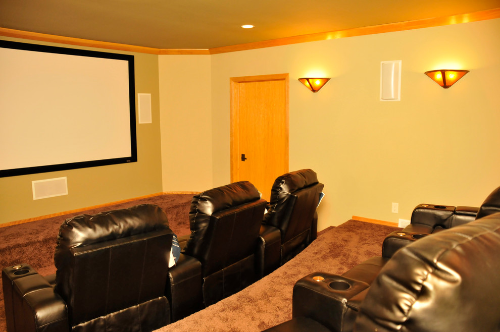 Traditional home theatre in Milwaukee.