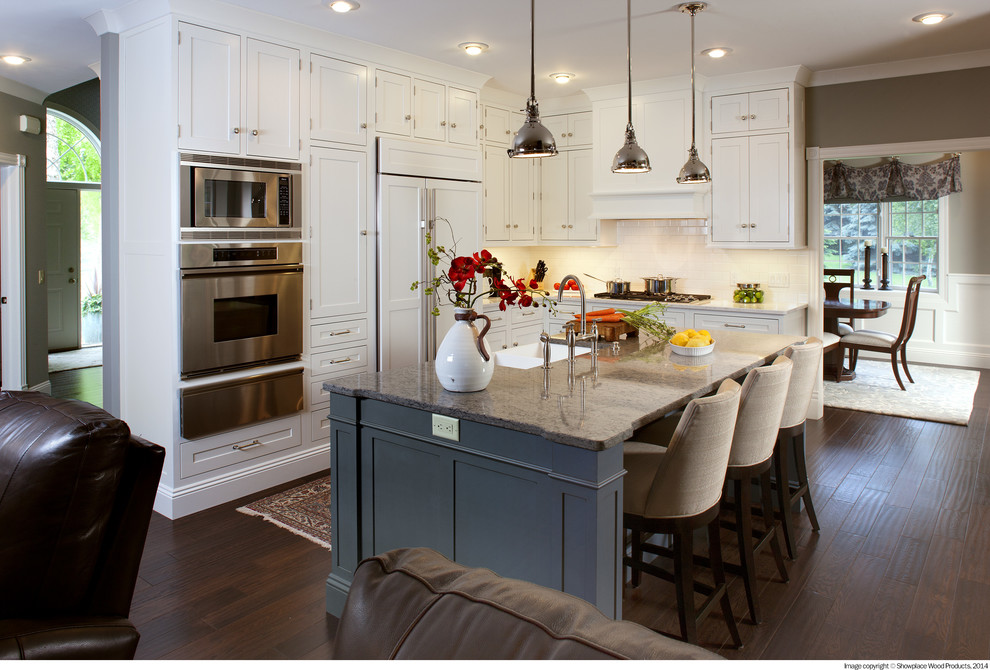 Kitchen with Island