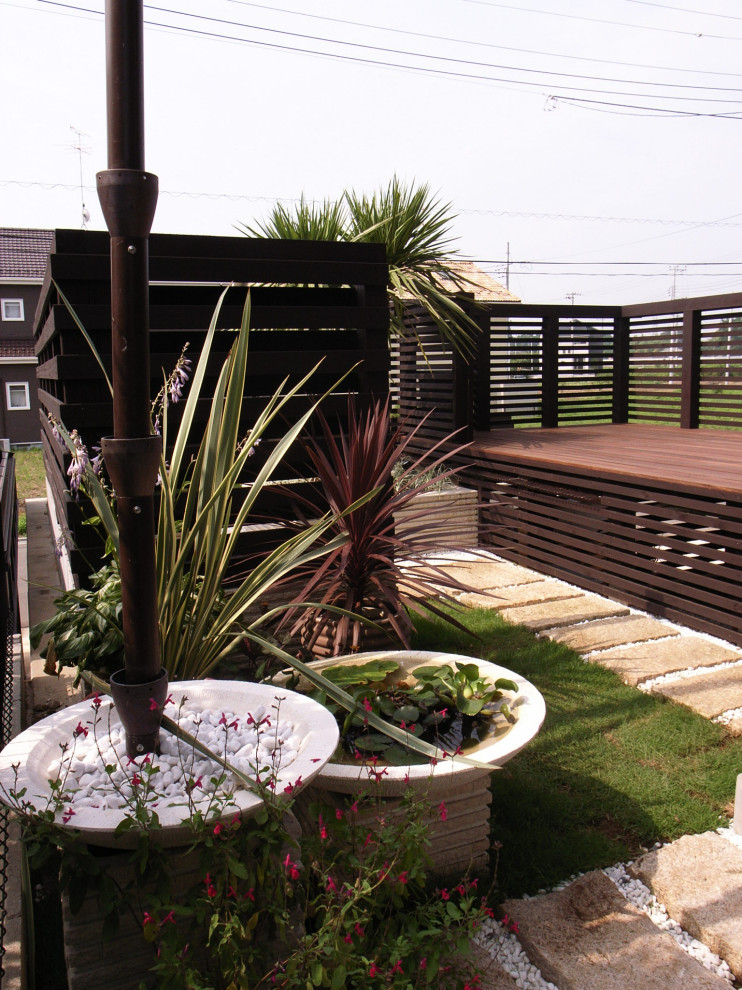 他の地域にあるアジアンスタイルのおしゃれな縁側・ポーチの写真