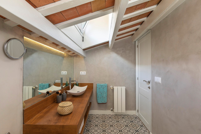 PALAFRUGELL mediterran-badezimmer