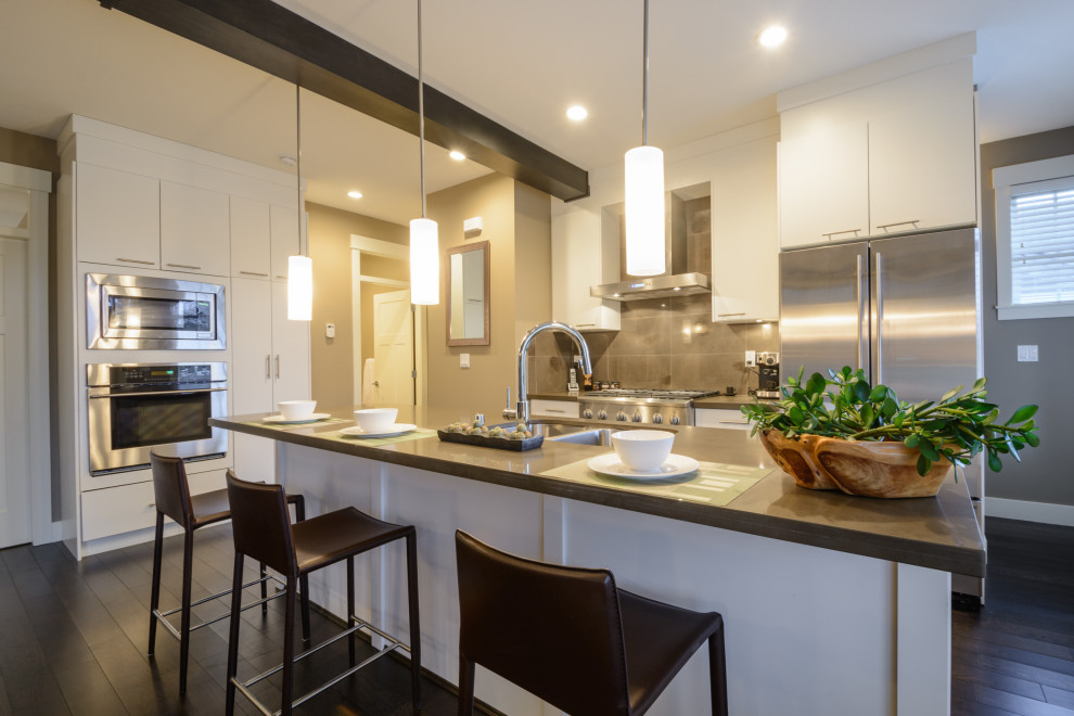 Kitchen - kitchen idea in Seattle
