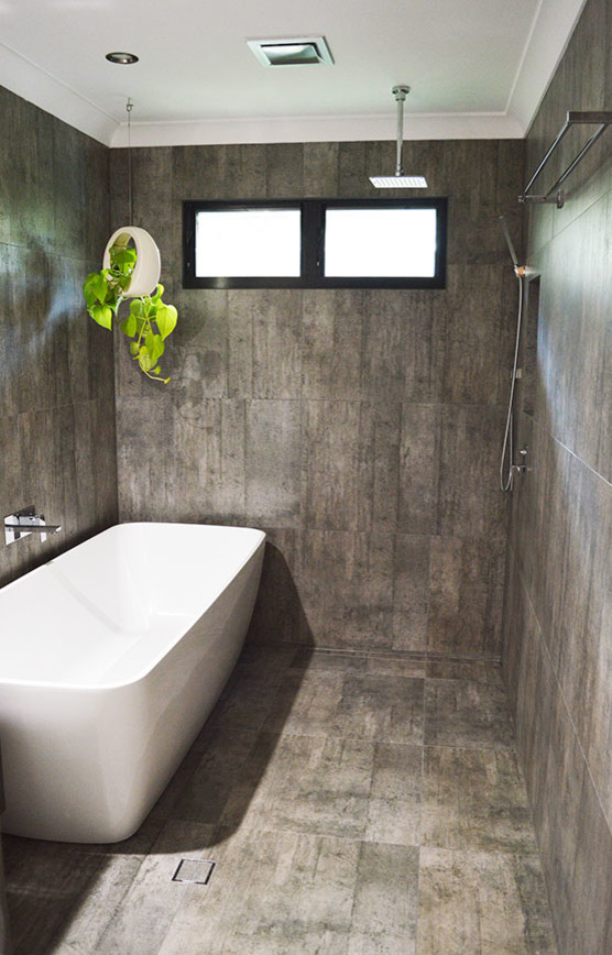 Design ideas for a small contemporary bathroom in Sunshine Coast.