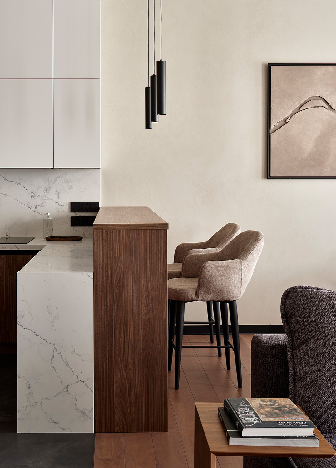 Квартира в доме с золотой аркой