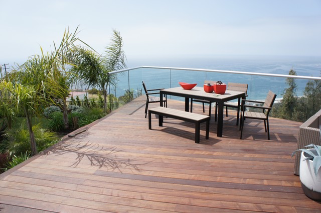 Hillside Decks modern-garten